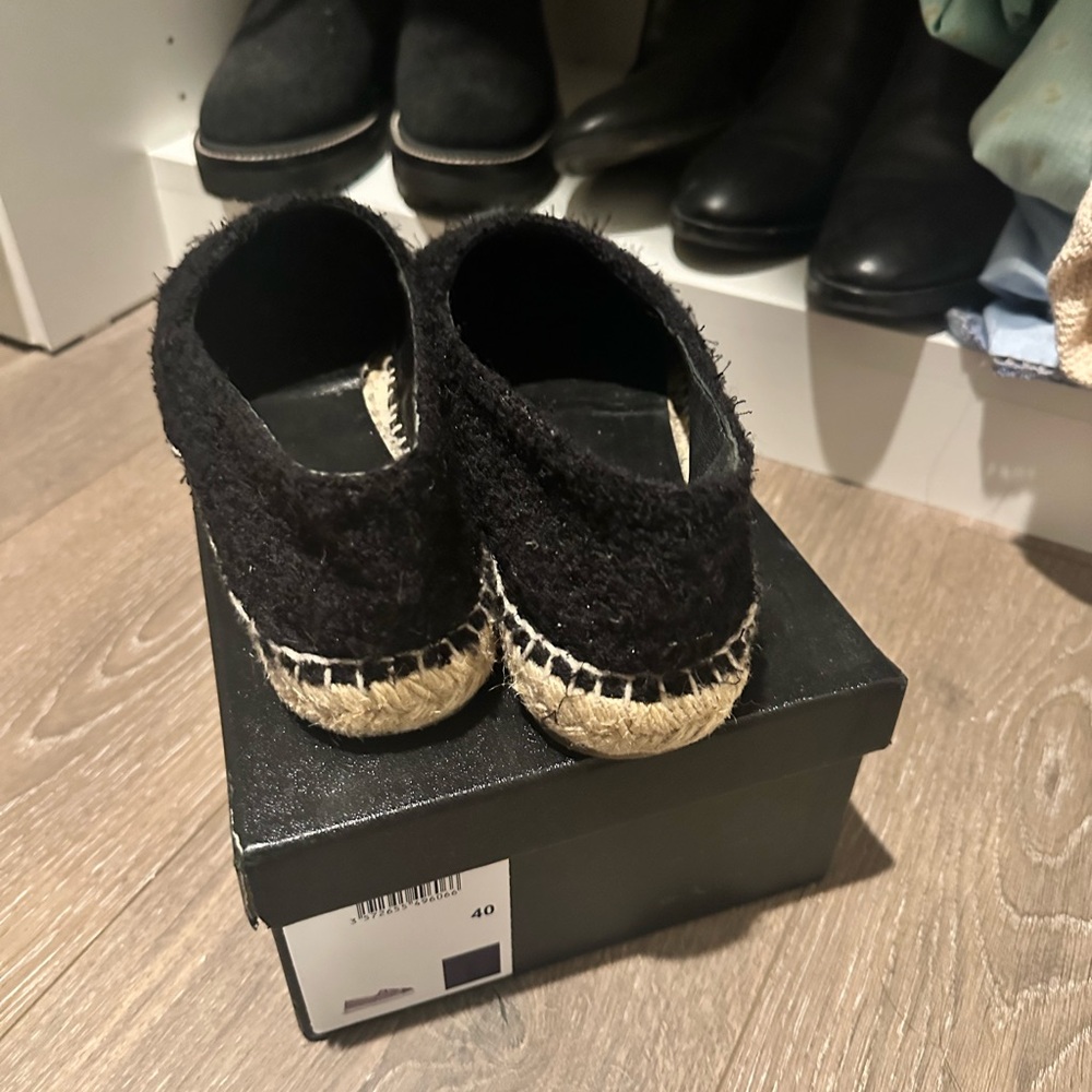 CHANEL Black Espadrilles with CC Logo - Picture 2 of 9